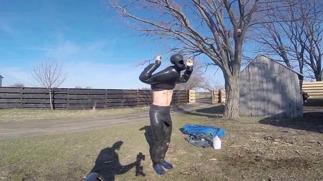 К покупке любого гидрокостюма Гель для одевания в подарок!